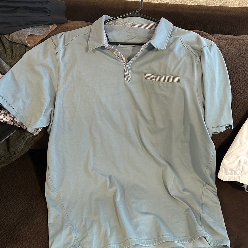 Oakley golf shirt. Size XXL